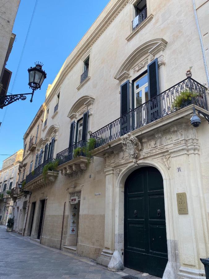 Palazzo Rollo Bed & Breakfast Lecce Eksteriør bilde