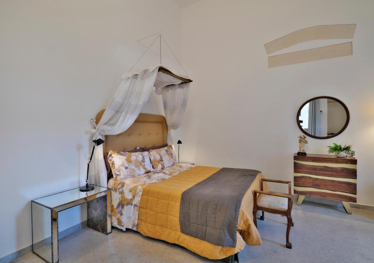 Palazzo Rollo Bed & Breakfast Lecce Eksteriør bilde