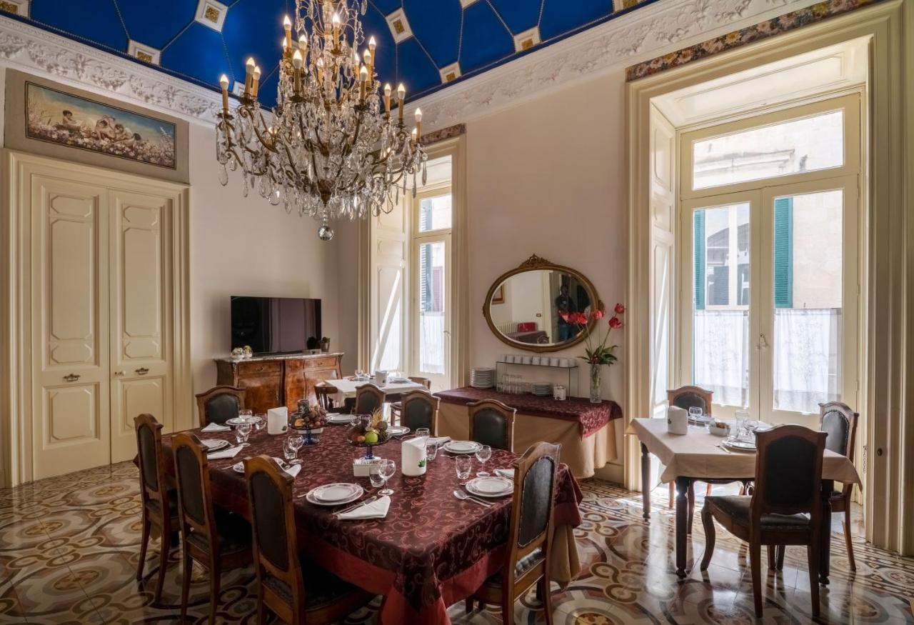 Palazzo Rollo Bed & Breakfast Lecce Eksteriør bilde