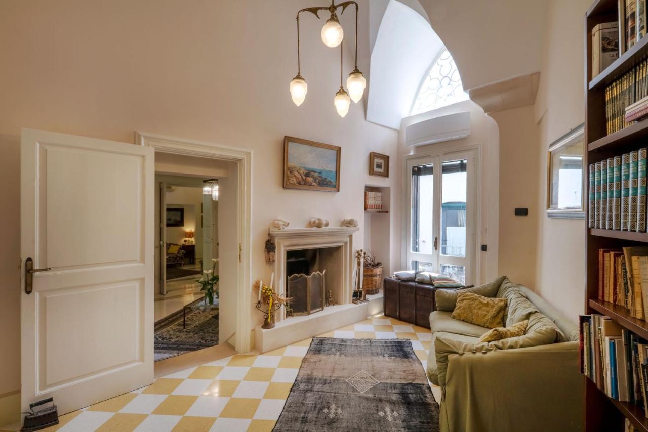 Palazzo Rollo Bed & Breakfast Lecce Eksteriør bilde