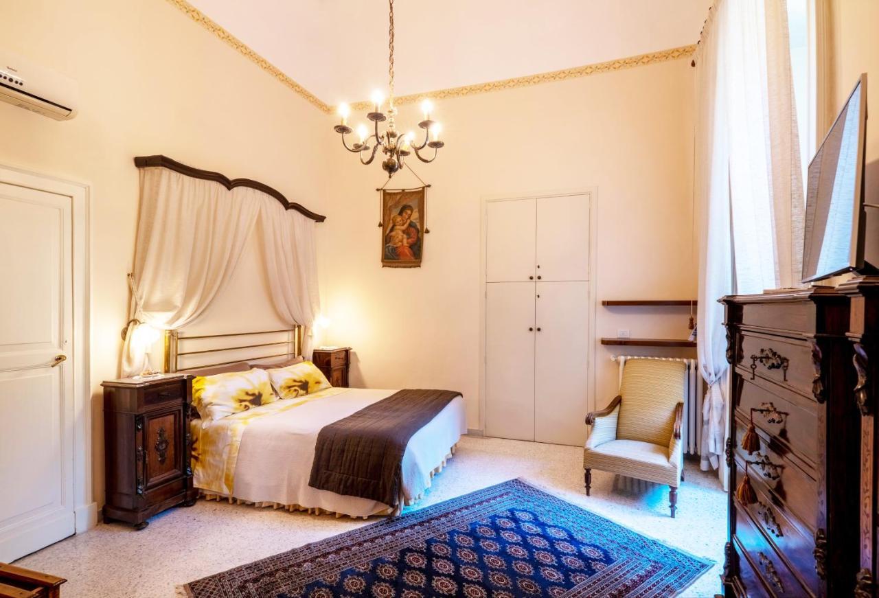 Palazzo Rollo Bed & Breakfast Lecce Eksteriør bilde