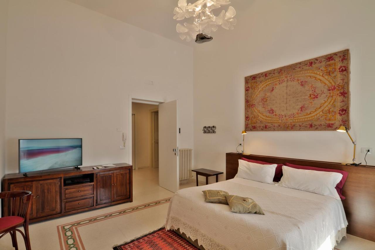 Palazzo Rollo Bed & Breakfast Lecce Eksteriør bilde