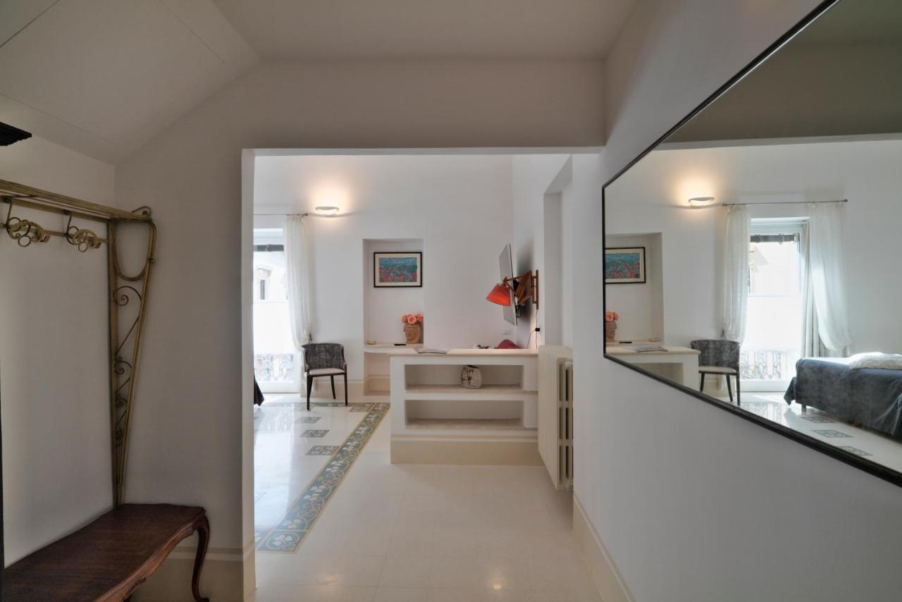 Palazzo Rollo Bed & Breakfast Lecce Eksteriør bilde
