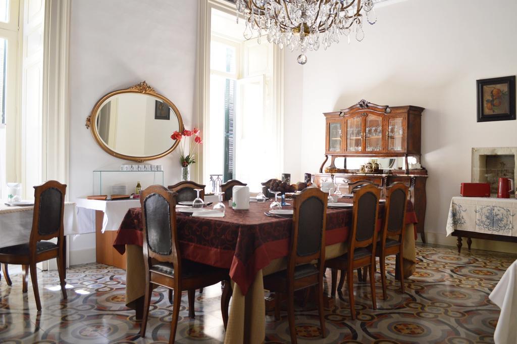 Palazzo Rollo Bed & Breakfast Lecce Eksteriør bilde