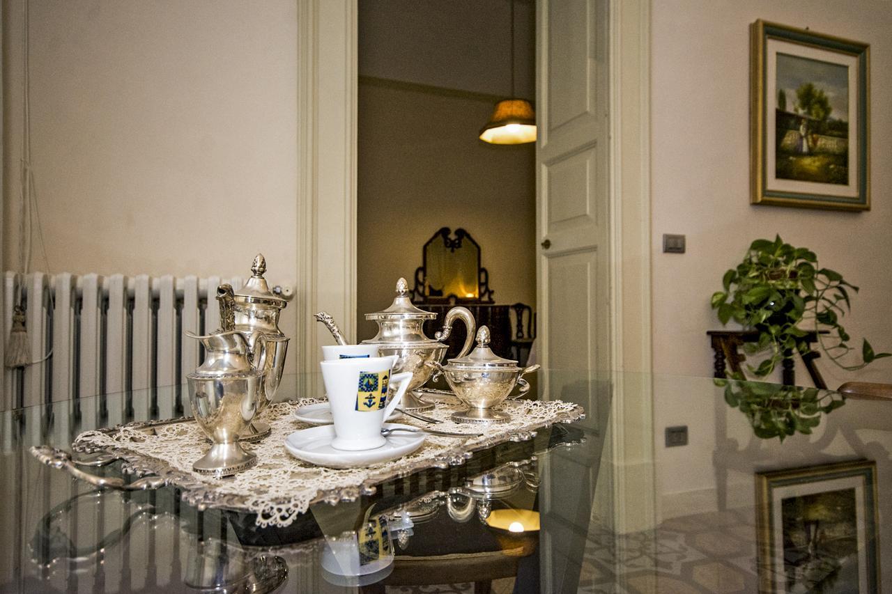 Palazzo Rollo Bed & Breakfast Lecce Eksteriør bilde